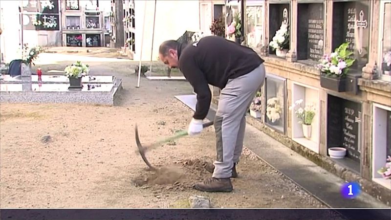 Trabajos de exhumación en tres fosas comunes de Galicia | Ver ahora
