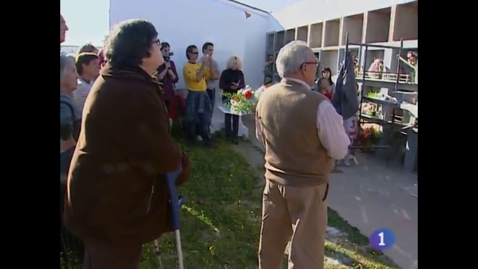 Entrega de restos de la fosa de Las Zorreras (Calzada de Oropesa, Toledo) | Ver ahora