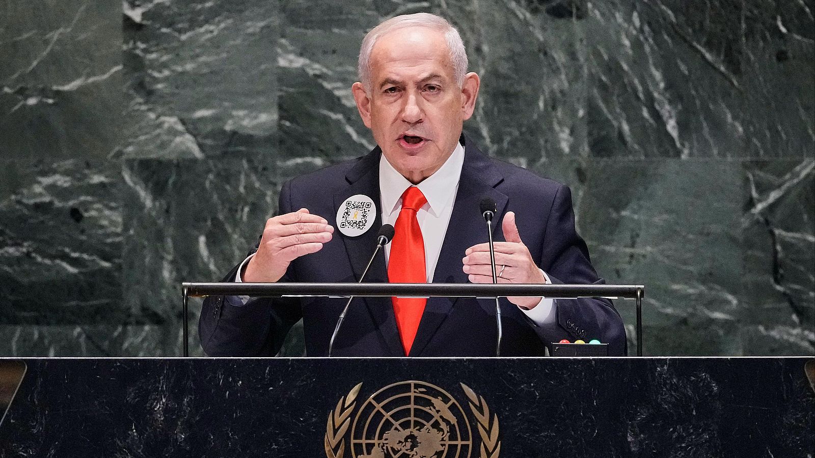 Benjamín Netanyahu habla ante una Asamblea de la ONU casi vacía y se dirige a los rehenes a través de altavoces en Gaza