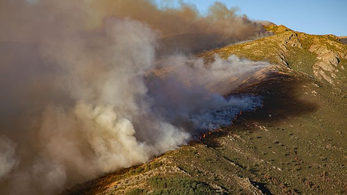 Telediario Fin de Semana - El incendio en la sierra norte de Guadalajara sigue sin control