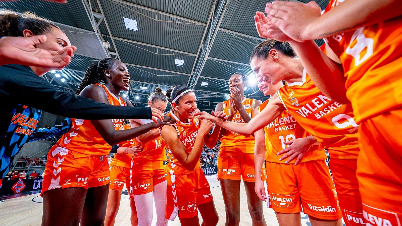 Valencia Basket se cuela en la final de la Supercopa femenina - Baloncesto en RTVE | Ver