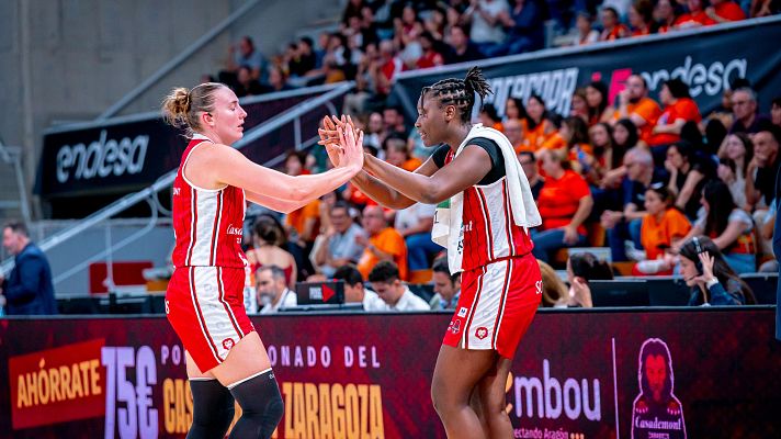 Baloncesto en RTVE - Casademont Zaragoza vence a Hozono Global Jairis con una estelar Merritt Hempe