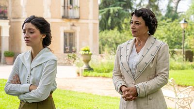 La amenaza de Leocadia a Ángela si escapa con Curro