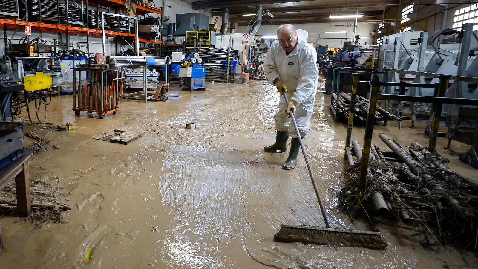 Amposta, epicentro de las lluvias torrenciales en Cataluña - Telediario 1 | Ver