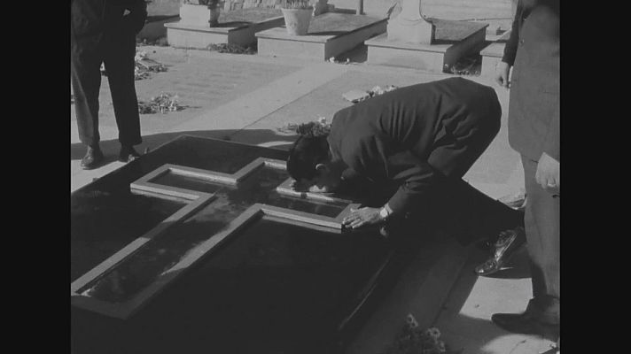 Fue noticia en el Archivo de RTVE - Fosa número 22 del cementerio municipal de Alicante