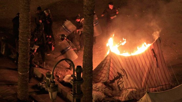 Telediario 1 - Disturbios en El Cairo