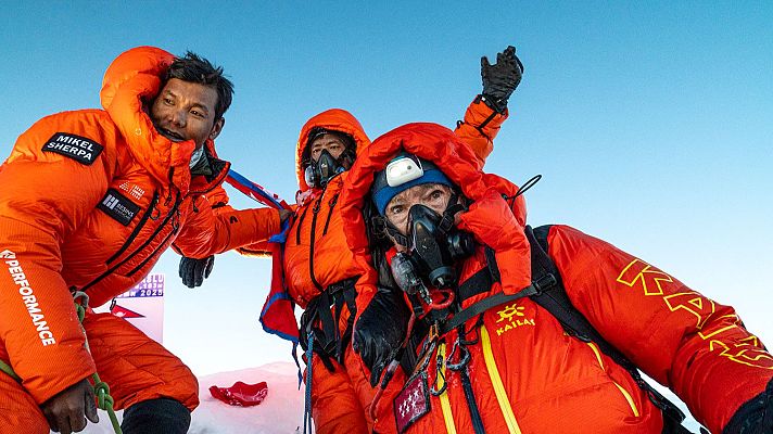 Deportes de invierno - Las imágenes de la gesta de Carlos Soria y su ascenso al Manaslu con 86 años