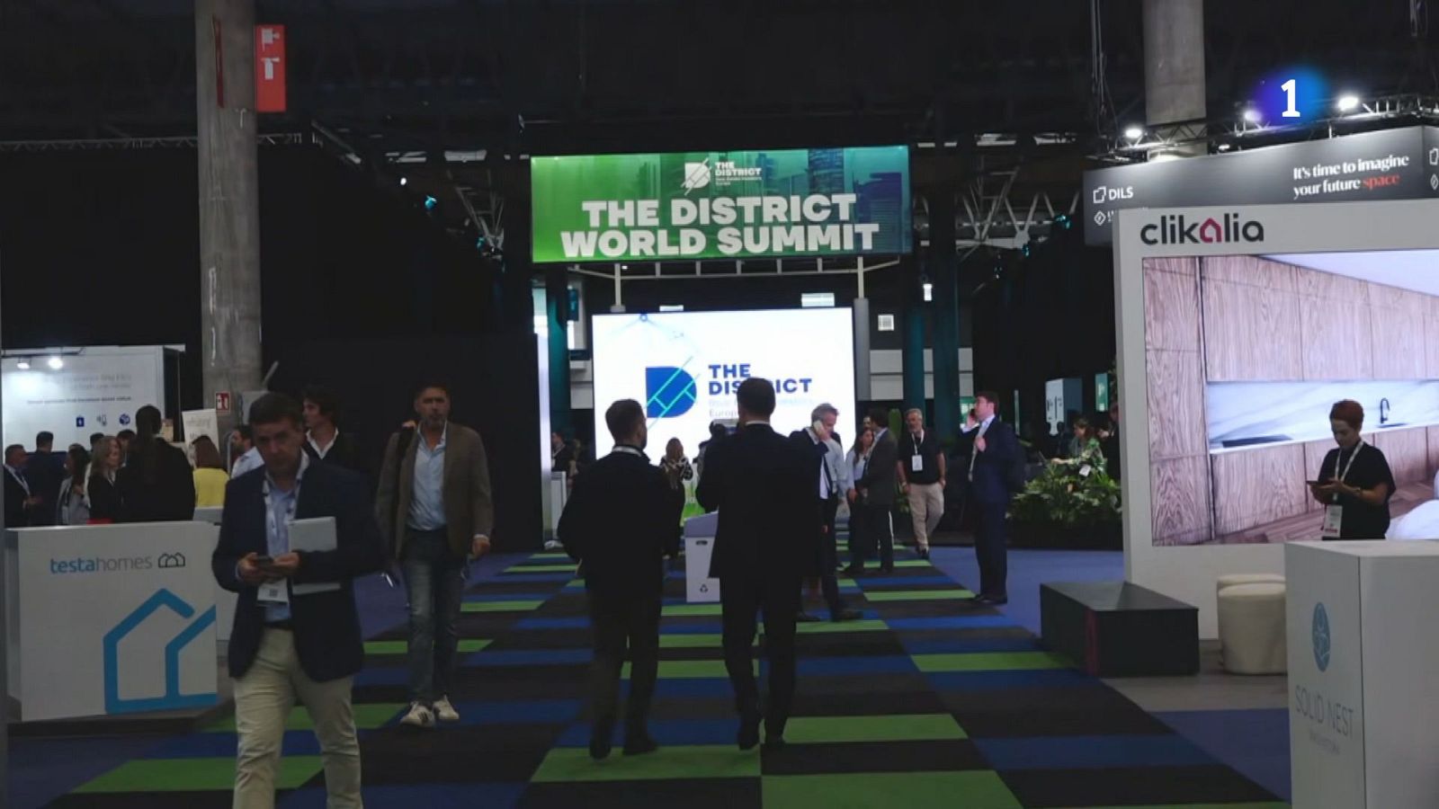 El saló The District arrenca amb crítiques per Gaza i sense incidents - L'Informatiu | Veure