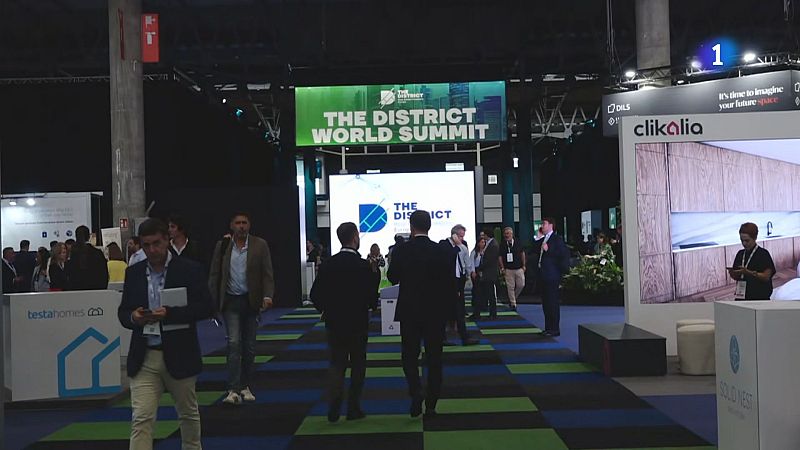 El saló The District arrenca amb crítiques per Gaza i sense incidents - L'Informatiu | Veure