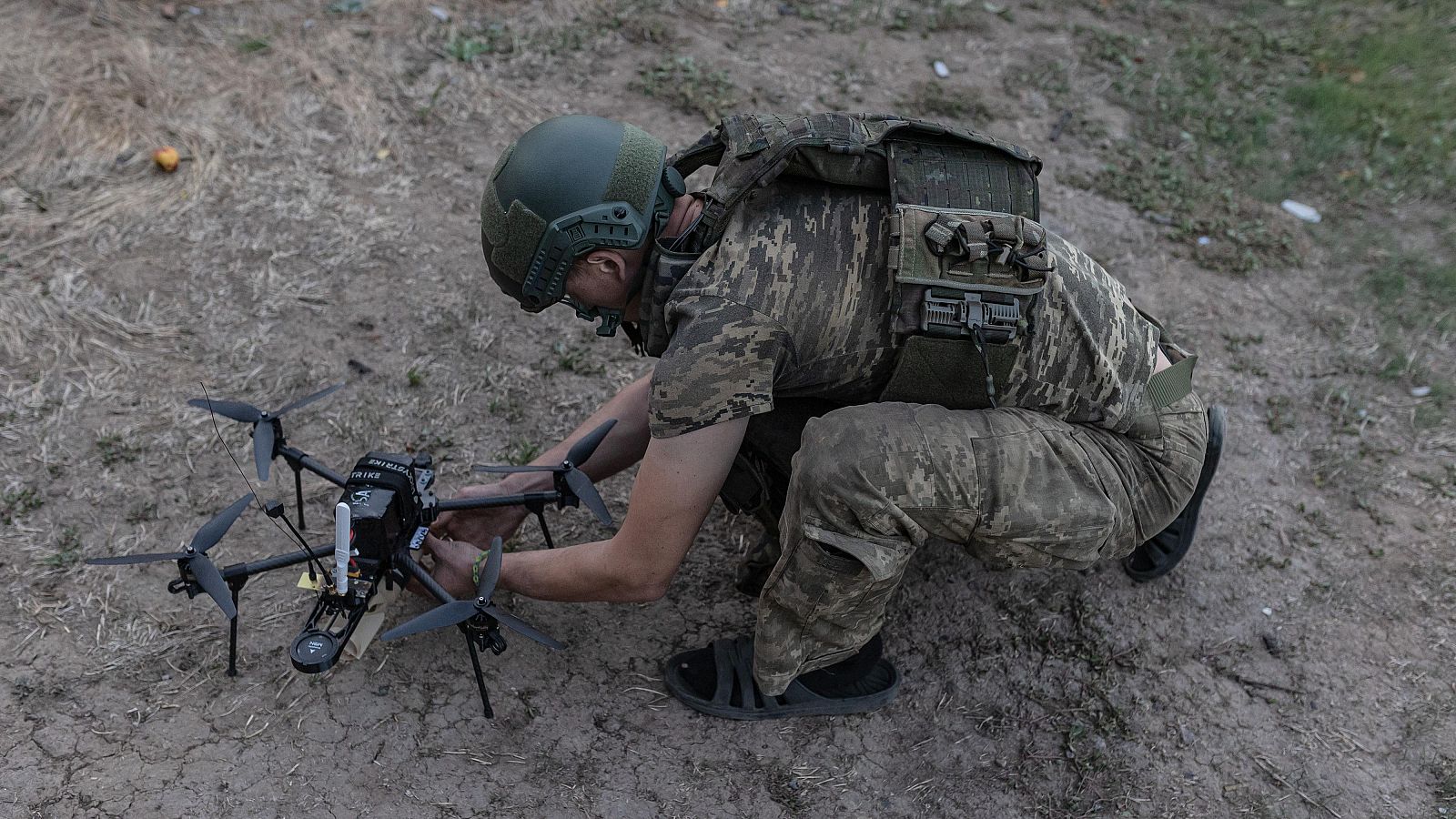 Los drones en la guerra: la máquina barata contra los tanques - La economía | Ver