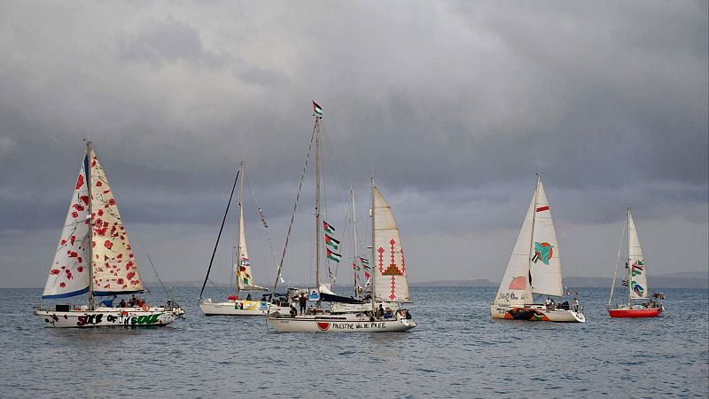 La Flotilla a Gaza entra en "zona de alto riesgo" y denuncia el acoso de buques militares y drones