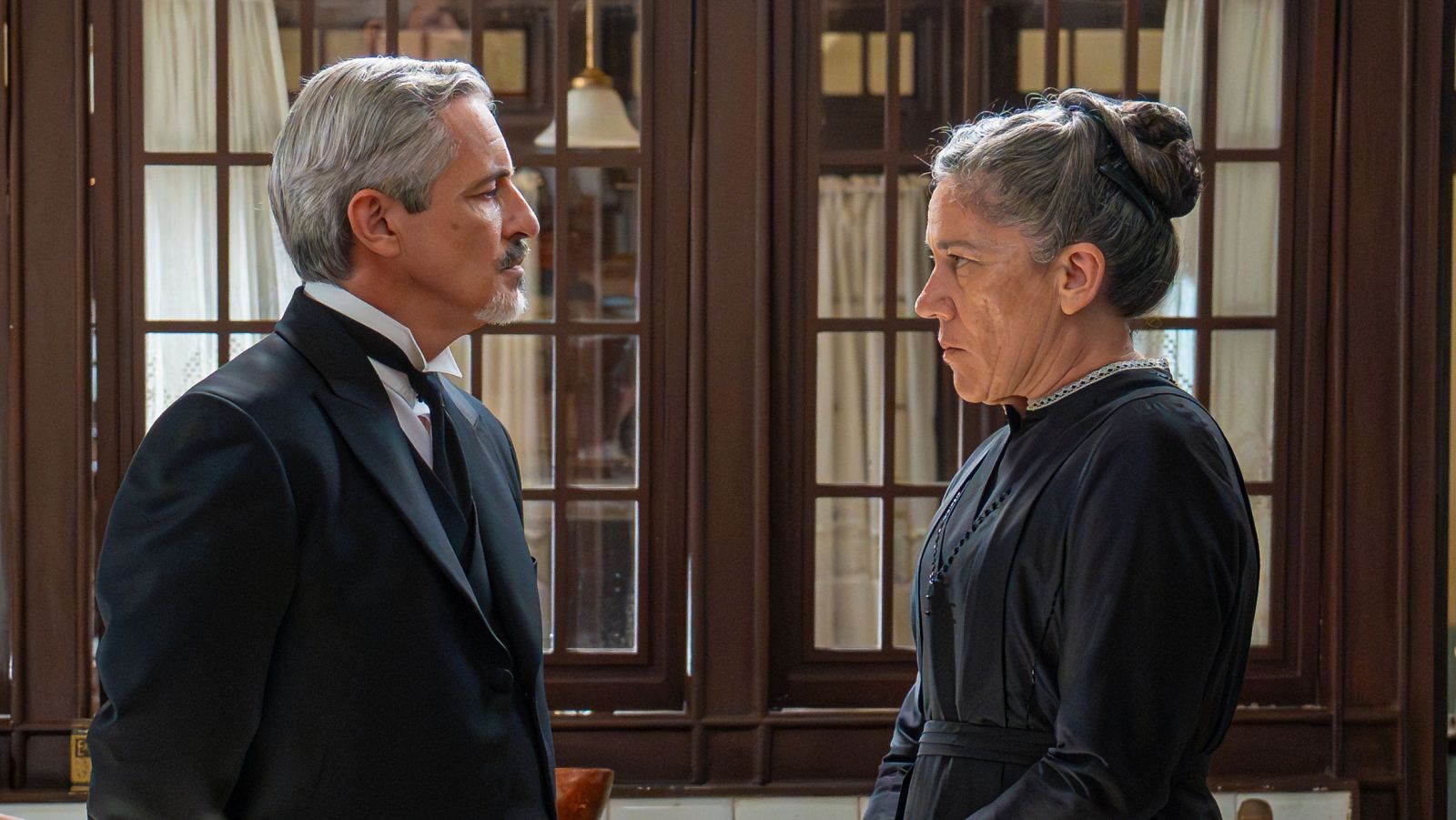 La Promesa - El puesto de Petra, en peligro - La promesa | Ver