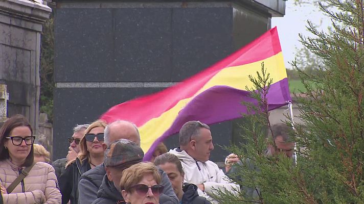 Modo Digital - Homenaje a los asesinados en el cementerio de Ciriego (Santander, Cantabria)