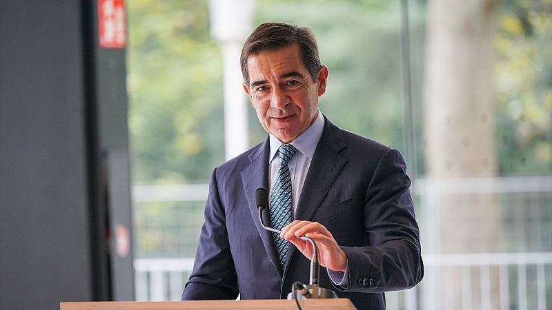 El presidente del BBVA confía en el apoyo mayoritario de los accionistas del Sabadell: "Es una oferta imbatible" - Telediario 1 | Ver