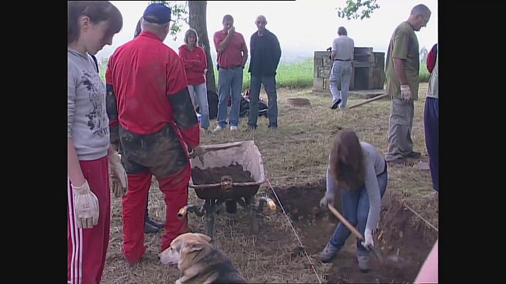 Modo Digital - Excavaciones en la fosa de Caranceja de Reocín (Cantabria)