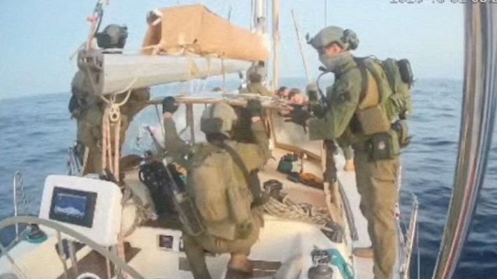 Telediario Matinal - Israel intercepta al menos 15 barcos de la Flotilla cerca de Gaza en los que viajaban 30 españoles