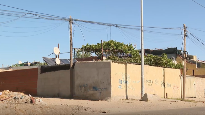 Telediario 1 - Cinco años sin luz en la Cañada Real, Madrid