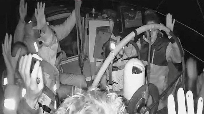 Telediario 1 - Israel intercepta la flotilla humanitaria a Gaza y detiene a los activistas a bordo