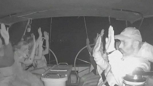 Israel detiene a ms de 440 miembros de la flotilla y anuncia que sern trasladados a la prisin de Beerseba
