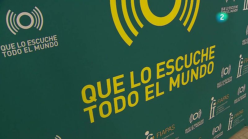 "Que lo escuche todo el mundo" - En lengua de signos | Ver