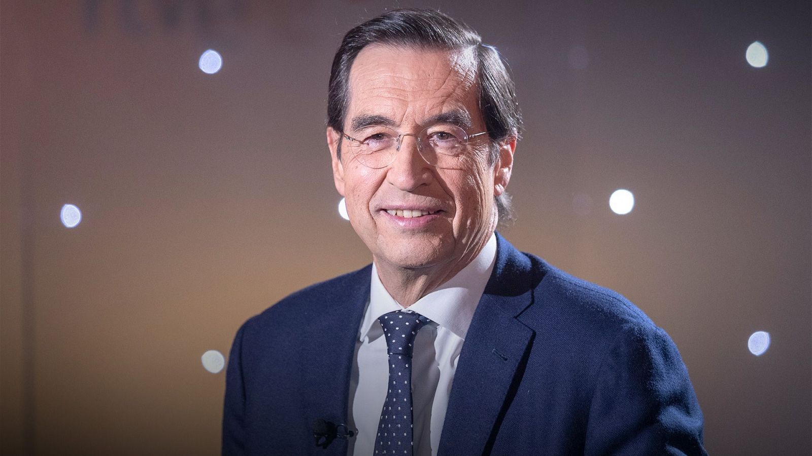 Plano general - Mario Alonso Puig - Plano general | Ver