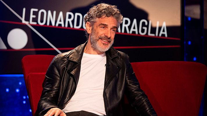 Atención obras - Leonardo Sbaraglia