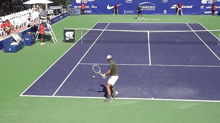 Tenis - ATP Challenger Villena. 1ª Semifinal: Daniel Merida - Hugo Grenier
