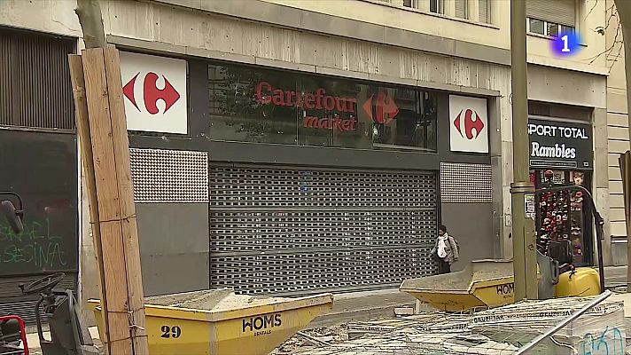 L'Informatiu - Aldarulls i càrregues policials a Barcelona