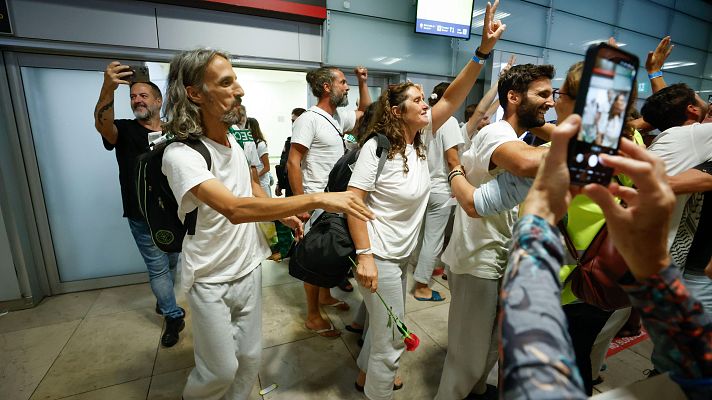 Llegada de los 21 activistas españoles que formaban parte de la Flotilla Global Sumud retenidos por Israel