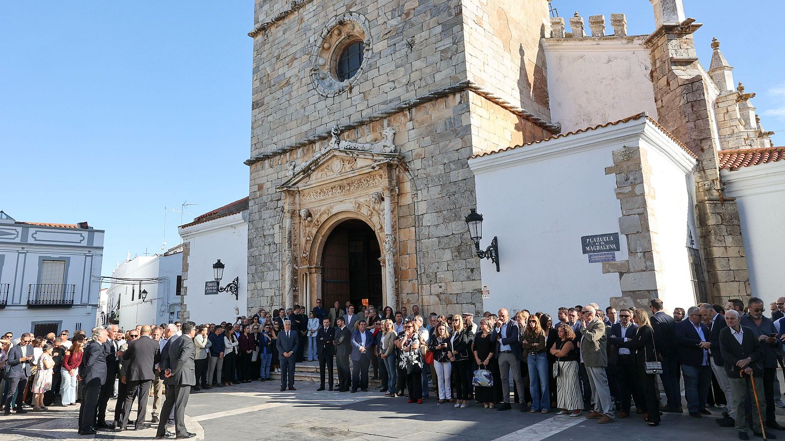 Olivenza, ciudad natal de Vara, despide a su vecino más ilustre - Informativo 24h | Ver