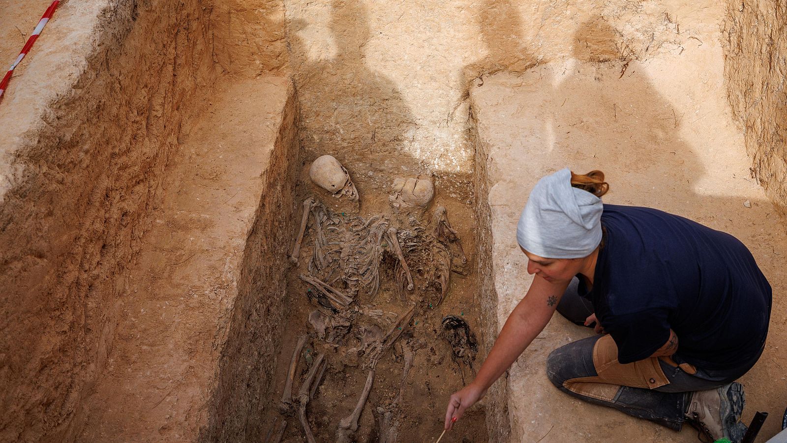 Exhumación de fosas de represaliados de la Guerra Civil en el cementerio de Osuna, Sevilla | Ver ahora