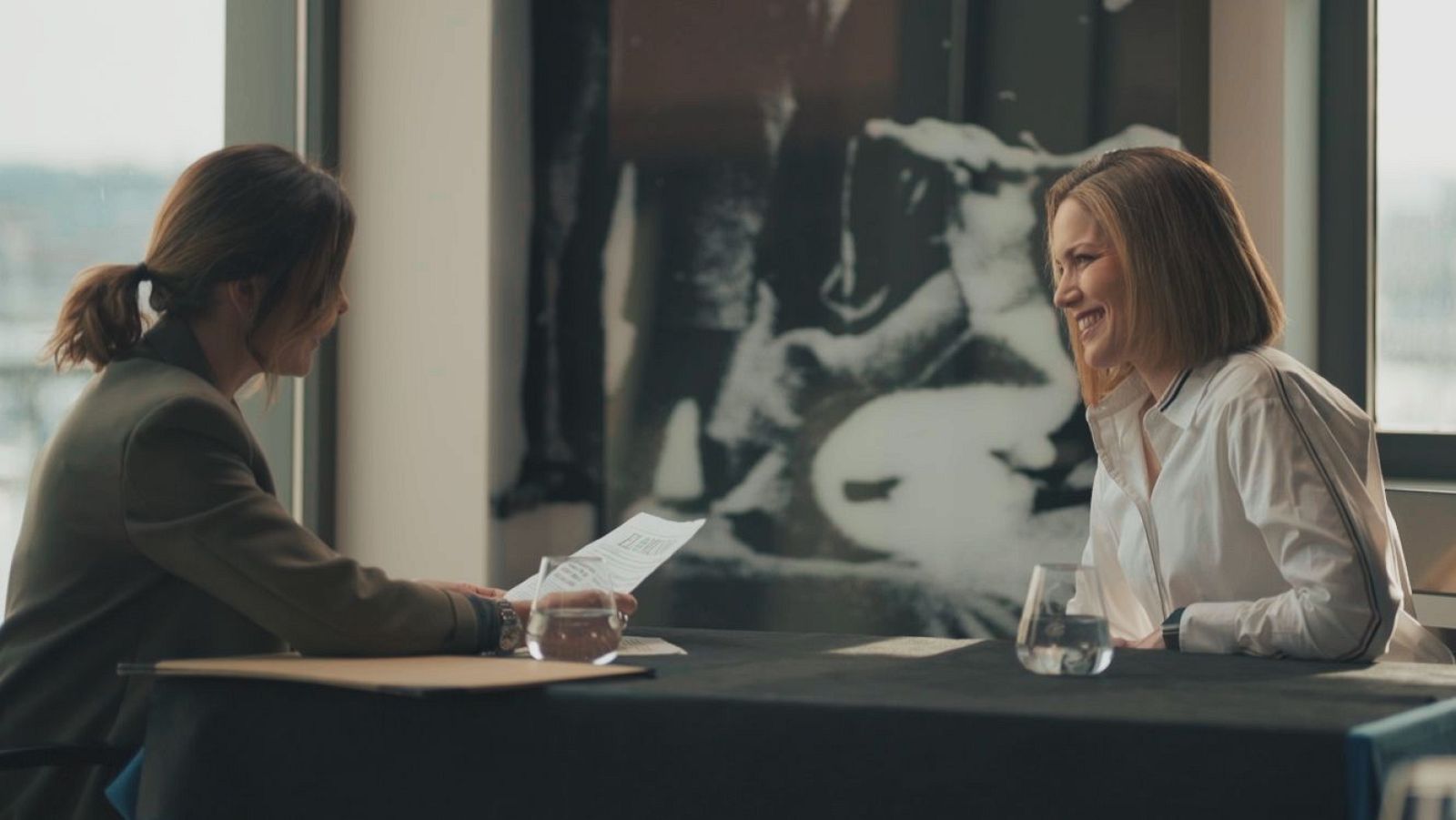 Lara Siscar entrevista a 13 de los periodistas más relevantes y singulares del panorama nacional. Arturo Pérez-Reverte y Silvia Intxaurrondo serán los primeros protagonistas