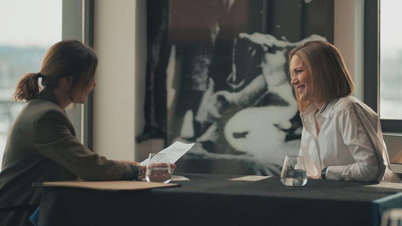 Lara Siscar entrevista a 13 de los periodistas más relevantes y singulares del panorama nacional. Arturo Pérez-Reverte y Silvia Intxaurrondo serán los primeros protagonistas