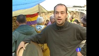 Trabajos en las fosas comunes del cementerio de �greda (Soria) | Ver ahora