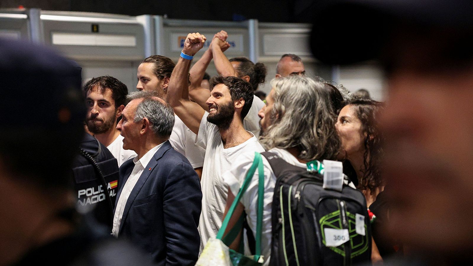 Rafa Borrego, activista de la Flotilla Global Sumud: "Nos han golpeado, nos han tirado al suelo y nos han metido en jaulas" | Ver