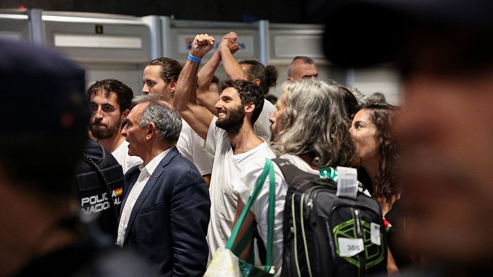 Telediario 2 - Rafa Borrego, activista de la Flotilla Global Sumud: "Nos han golpeado, nos han tirado al suelo y nos han metido en jaulas"