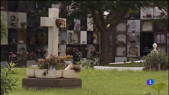 Telecanarias - Familiares piden abrir la fosa de La Vegueta (Las Palmas de Gran Canaria)