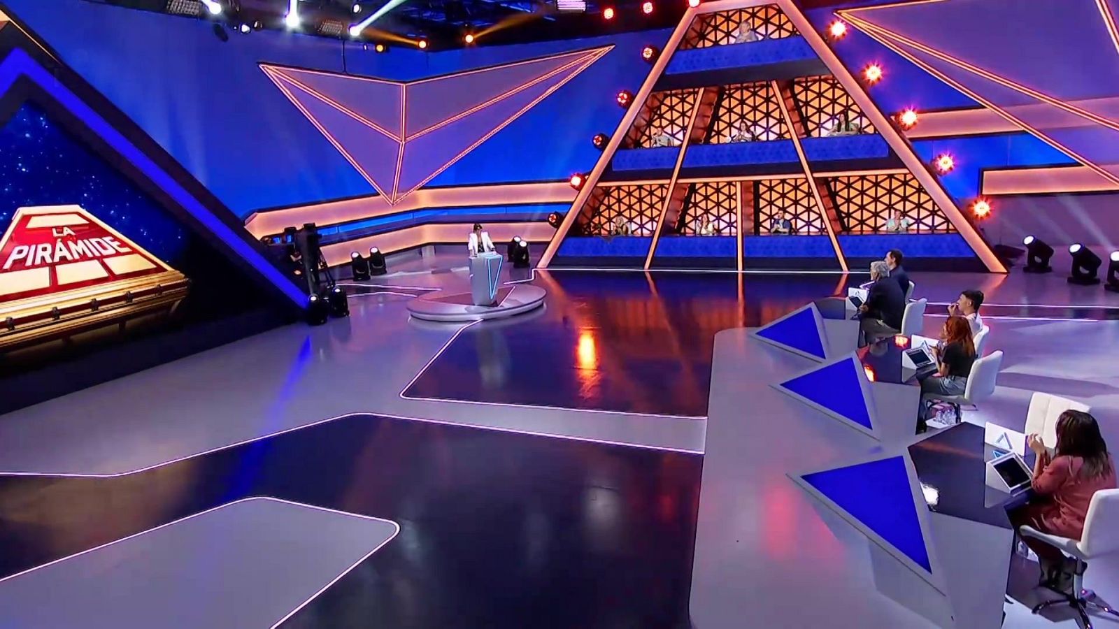 La pirámide - Programa 21 - La pirámide | Ver