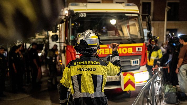 La noche en 24h - Dos muertos y dos desaparecidos al desplomarse parte de un edificio en obras en el centro de Madrid