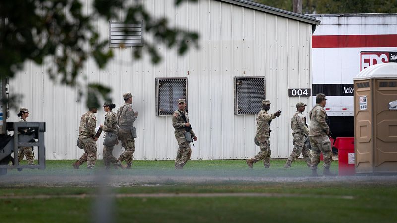 Trump despliega a la Guardia Nacional en Chicago y vuelve a amenazar con invocar la ley de insurrección