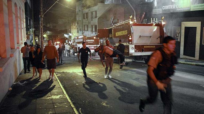 Informativo 24h - Incendio en una discoteca de Brasil