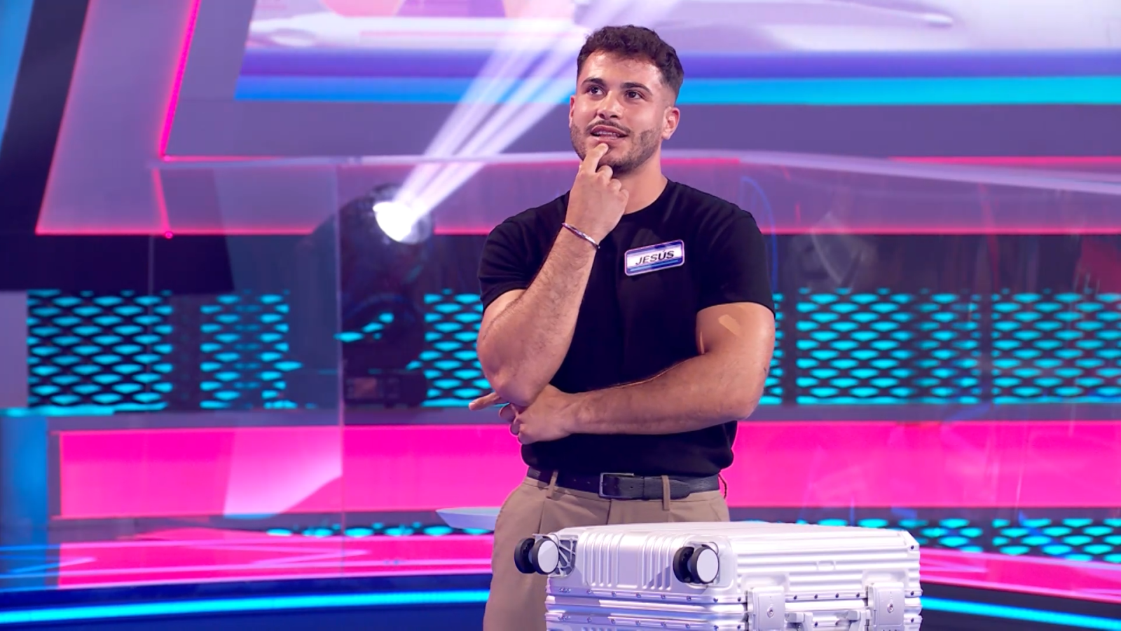 Jesús confiesa: "Provoco celos a propósito en mis parejas" - Algo que declarar | Ver