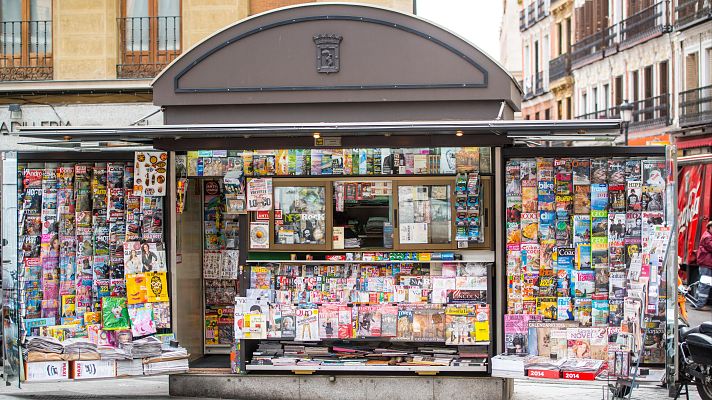 Telediario 1 - Un quiosquero pide ayuda al rey tras la caída de ventas