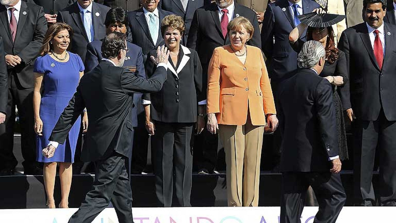 Rajoy insiste en Chile en la necesidad de combinar austeridad y crecimiento | Ver