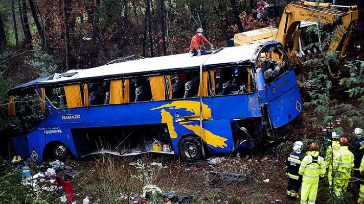 Telediario 1 - Once muertos y más de 30 heridos en un accidente de autobús en Portugal