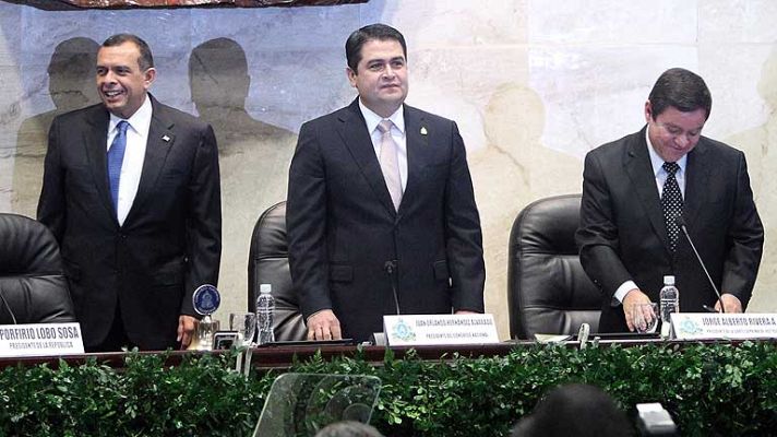 Telediario 1 - Honduras aprueba el juicio político, que podrá destituir a presidentes del país