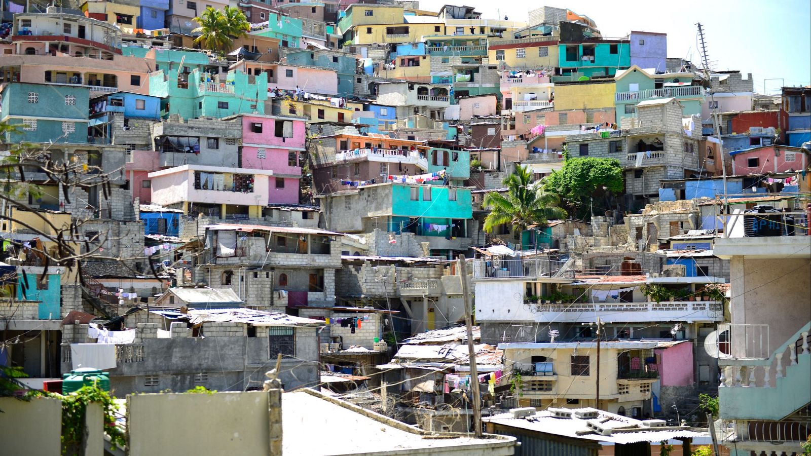 El Gobierno de Haití busca recuperar el poder en Puerto Príncipe - Telediario 1 | Ver