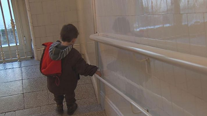 Telediario 1 - Centro de menores en España