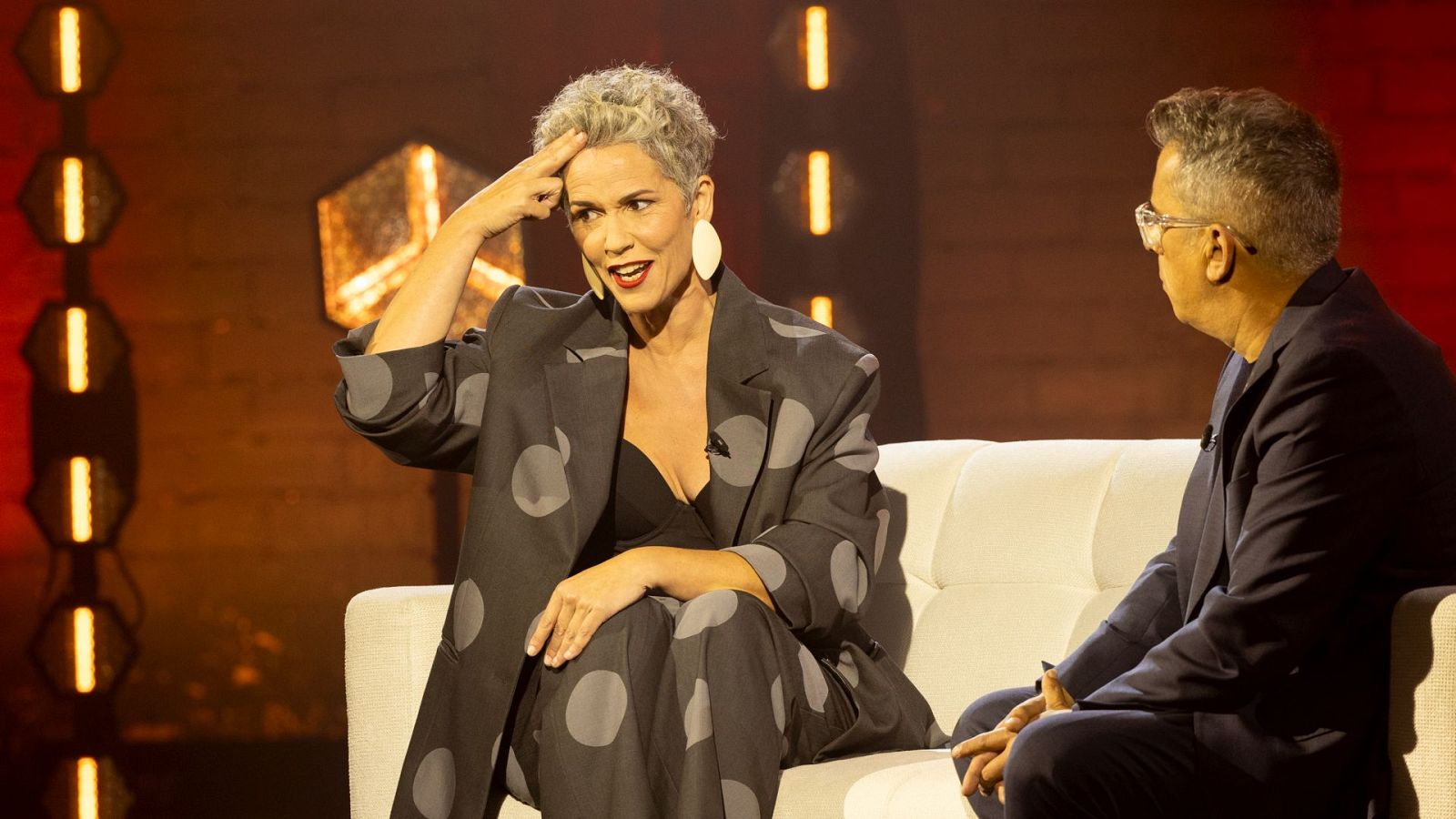 La presión estética, por Petite Lorena - Futuro Imperfecto | Ver