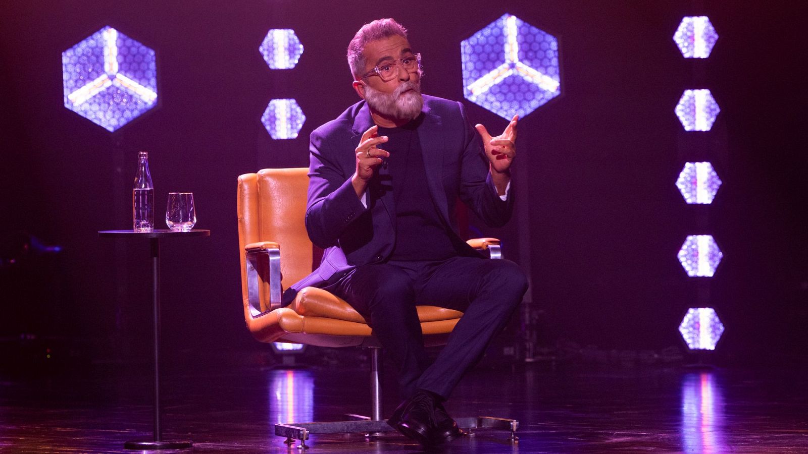 “Abrir water, my friend” - Futuro Imperfecto | Ver